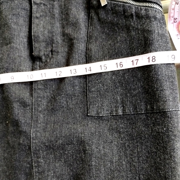 Ralph Lauren Denim Skirt with zip pockets - Picture 8 of 8